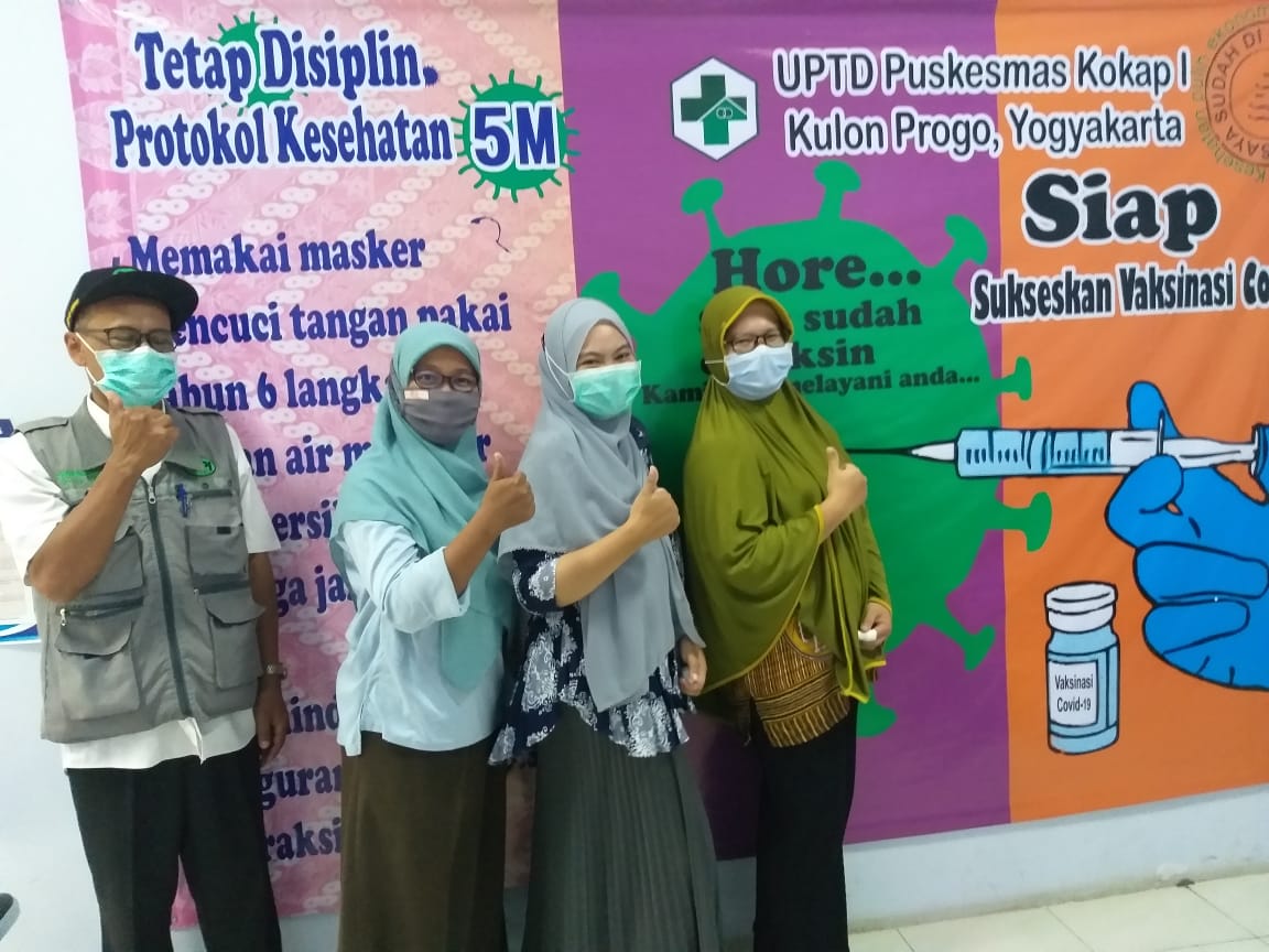 Pamong Kalurahan Hargorejo lakukan vaksinasi Covid-19